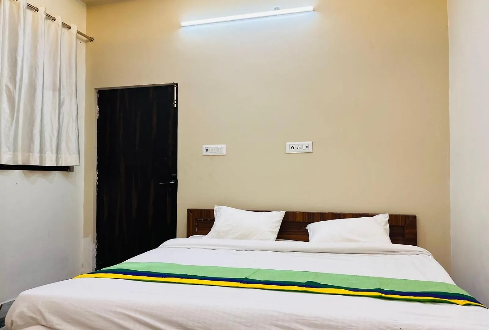 Taj Homestay Agra 2*, Agra (Uttar Pradesh)